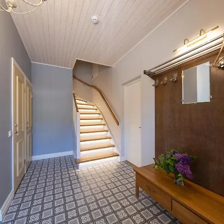 Aasa Kuelalistemaja 3*