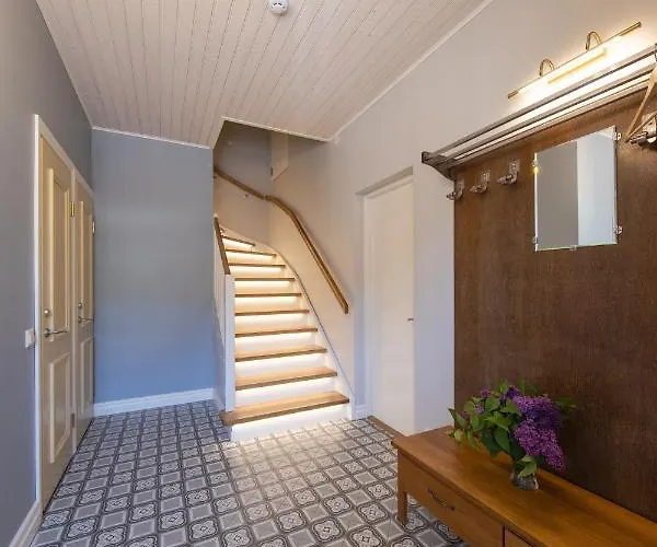 Aasa Kuelalistemaja 3*